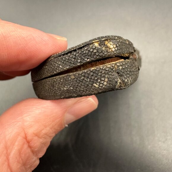 Antique Fish Skin Compact Box Wooden Pink Velvet Black Vanity Victorian Trinket - Picture 11 of 14